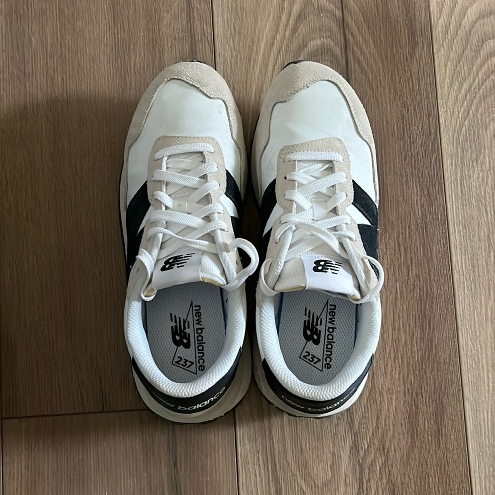 MENS new balance 237 size 8.5 = WOMENS 10